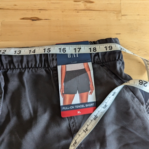 Bundle of gap and nautica XL/XXL shorts - Picture 4 of 13
